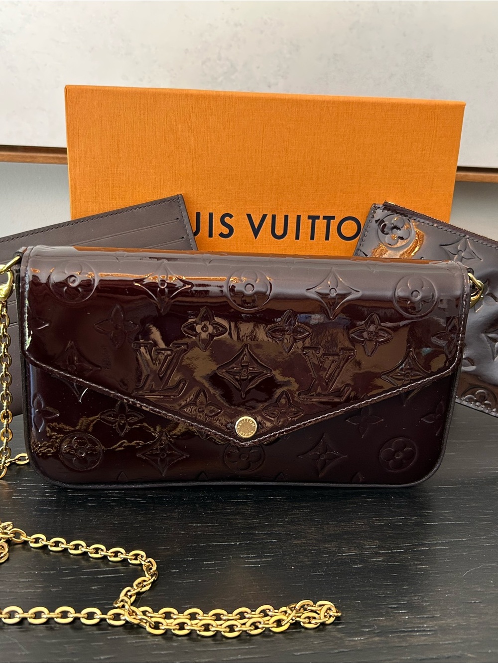 Louis Vuitton félicie pochette bag monogram amarante vernis patent leather